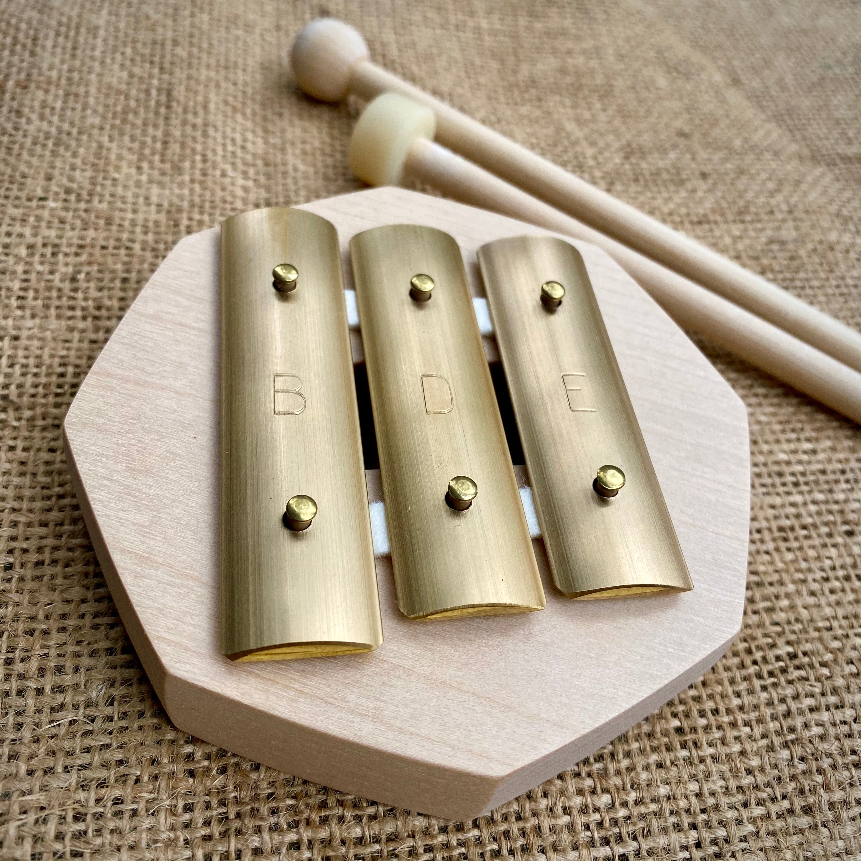 Auris Glockenspiel, 3 Notes BDE