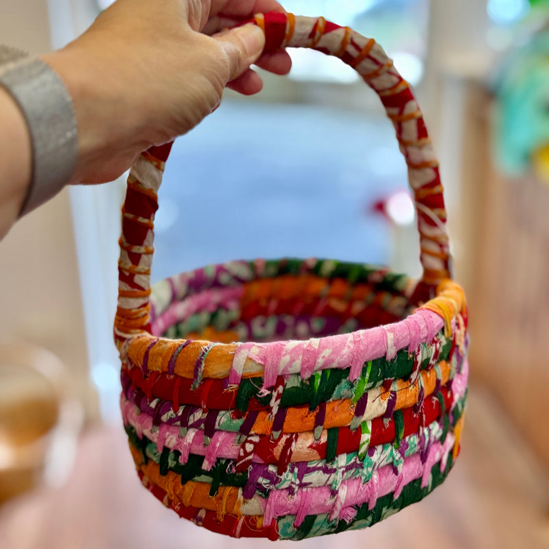 Kids Saree wrapped, woven basket, detail