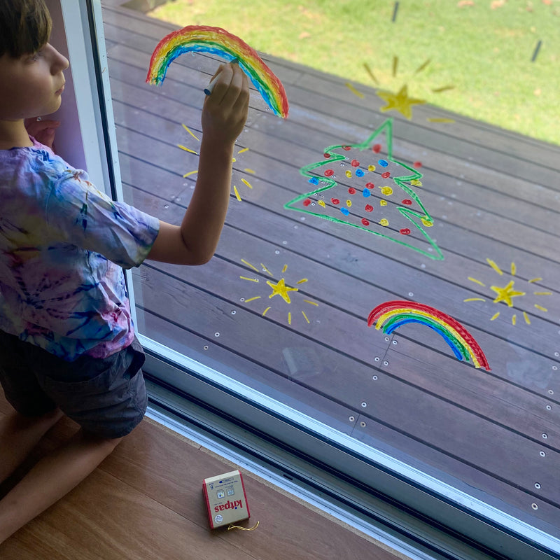 Drawing on a window using Kitpas Crayons